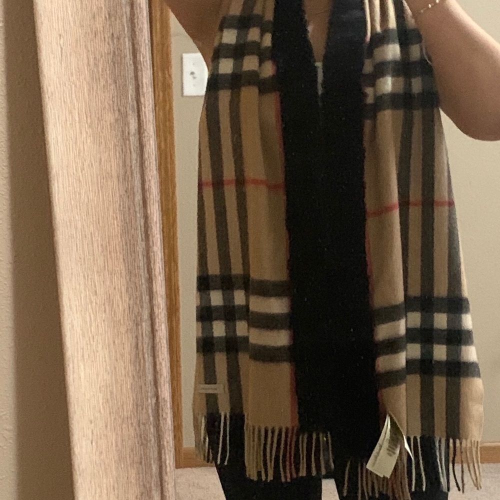 Sold rare BURBERRY Camel Check Rabbit fur Scarf